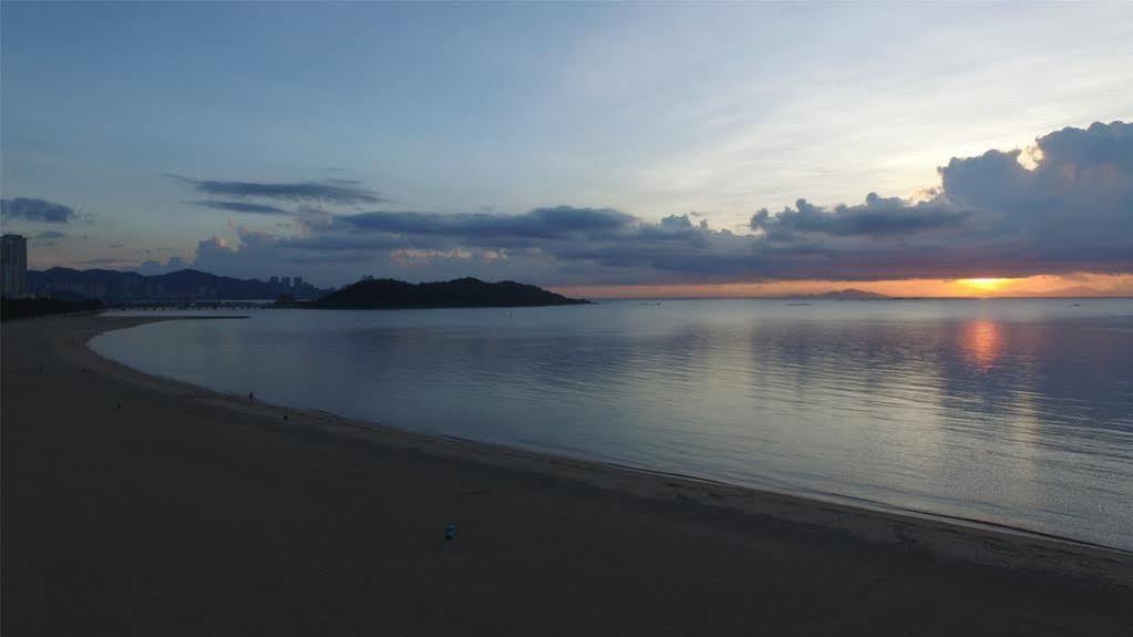 Starway Zhuhai Bihai Hotel ภายนอก รูปภาพ